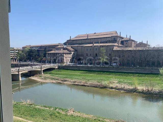 appartamento in vendita a Parma in zona Centro Storico