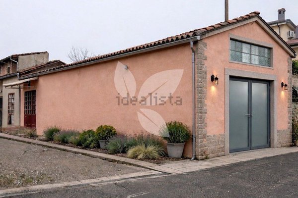 locale commerciale in vendita a Parma in zona Carignano