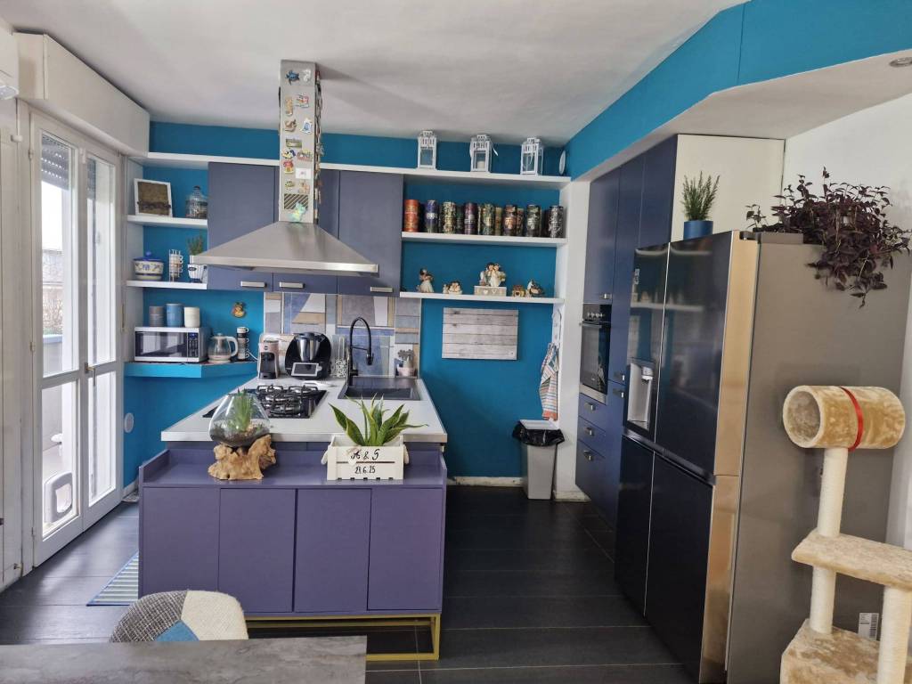 appartamento in vendita a Parma in zona Cittadella