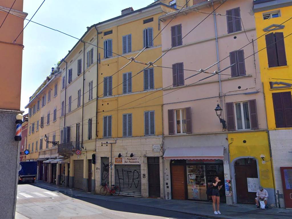 intera palazzina in vendita a Parma in zona Centro Storico