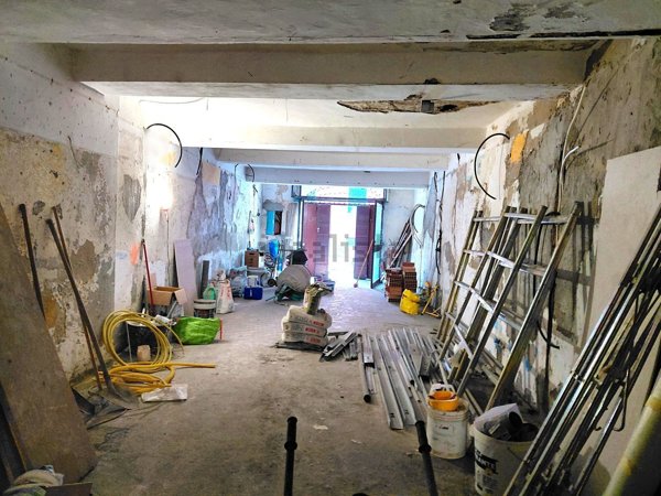 ufficio in vendita a Parma in zona Oltretorrente