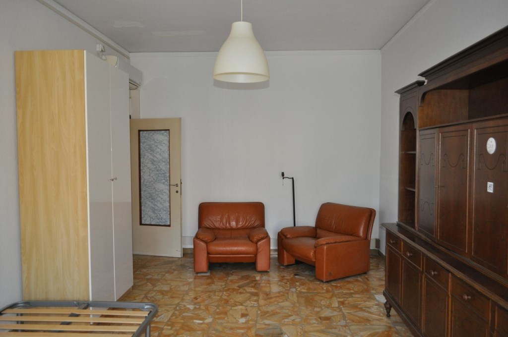 appartamento in vendita a Parma in zona Oltretorrente