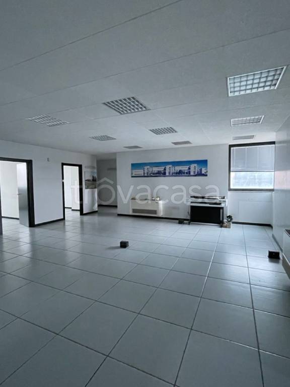 ufficio in vendita a Parma in zona Fognano