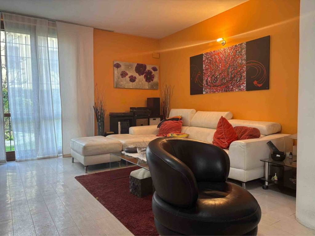 casa indipendente in vendita a Parma in zona Vicofertile