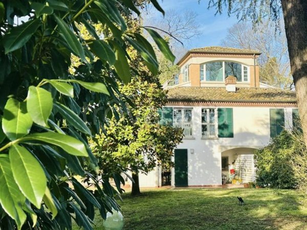 casa indipendente in vendita a Parma in zona Corcagnano