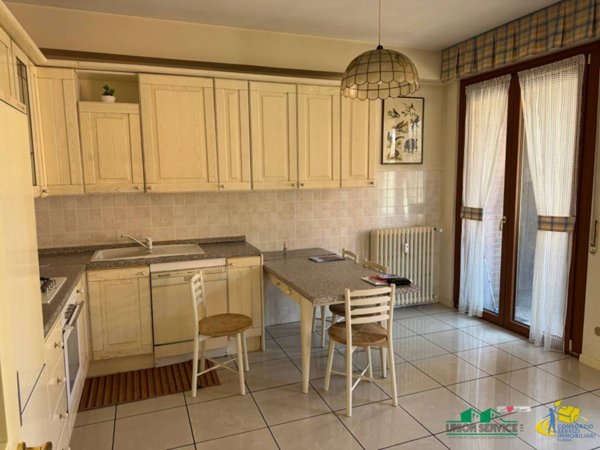 appartamento in vendita a Parma in zona Centro Storico