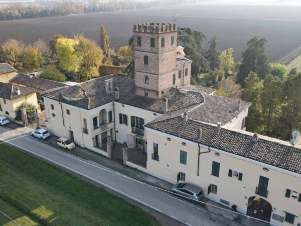 villa in vendita a Parma