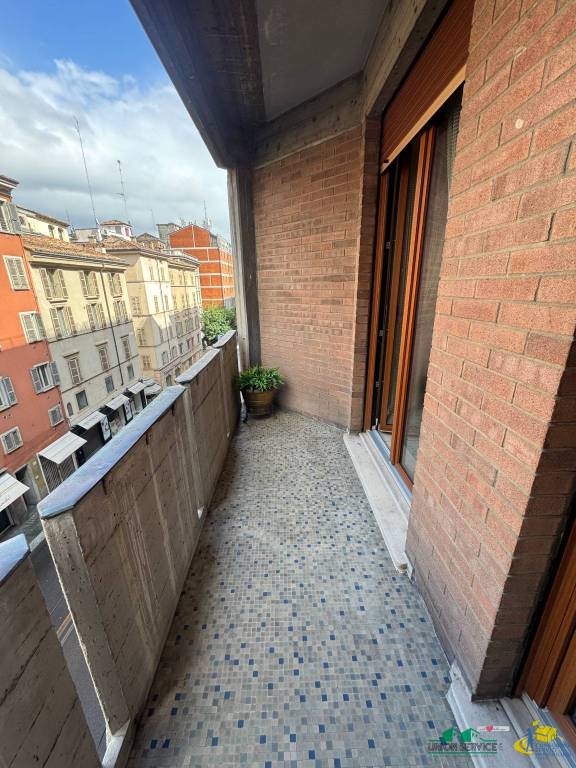 appartamento in vendita a Parma in zona Centro Storico