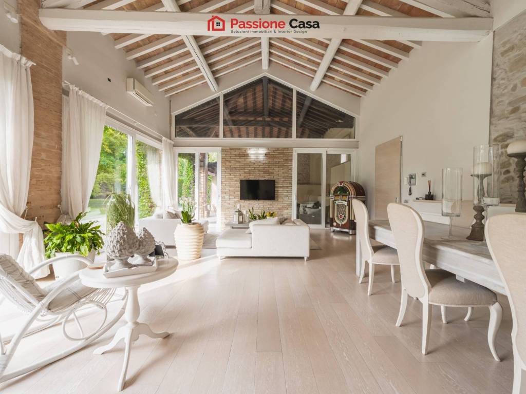 casa indipendente in vendita a Parma in zona Montanara