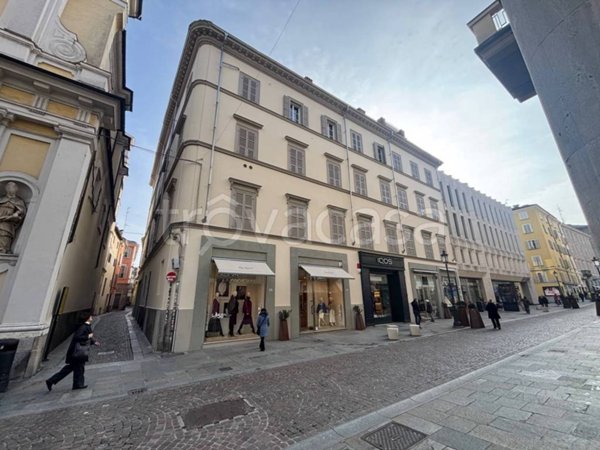 appartamento in vendita a Parma in zona Centro Storico