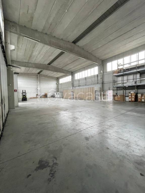 locale commerciale in vendita a Parma in zona Fognano