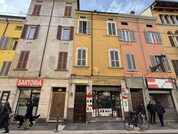 appartamento in vendita a Parma in zona Oltretorrente