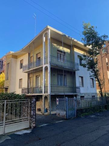 appartamento in vendita a Parma in zona Cittadella