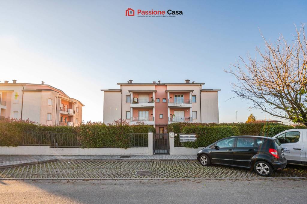 appartamento in vendita a Parma in zona Corcagnano