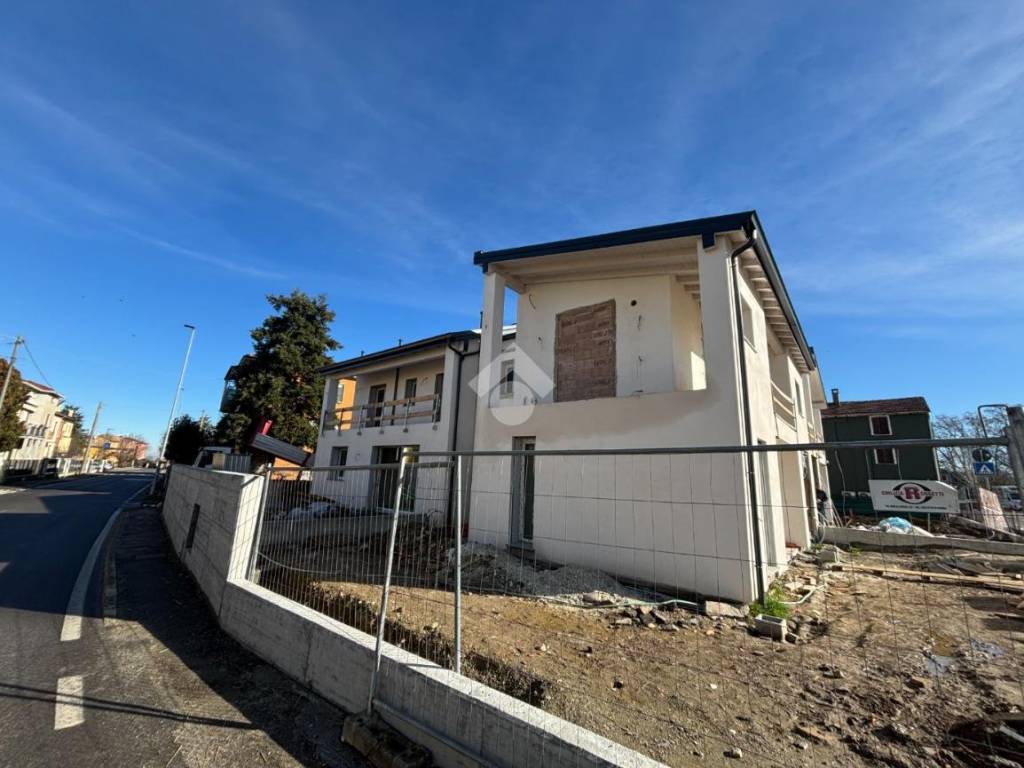 casa indipendente in vendita a Parma in zona Corcagnano