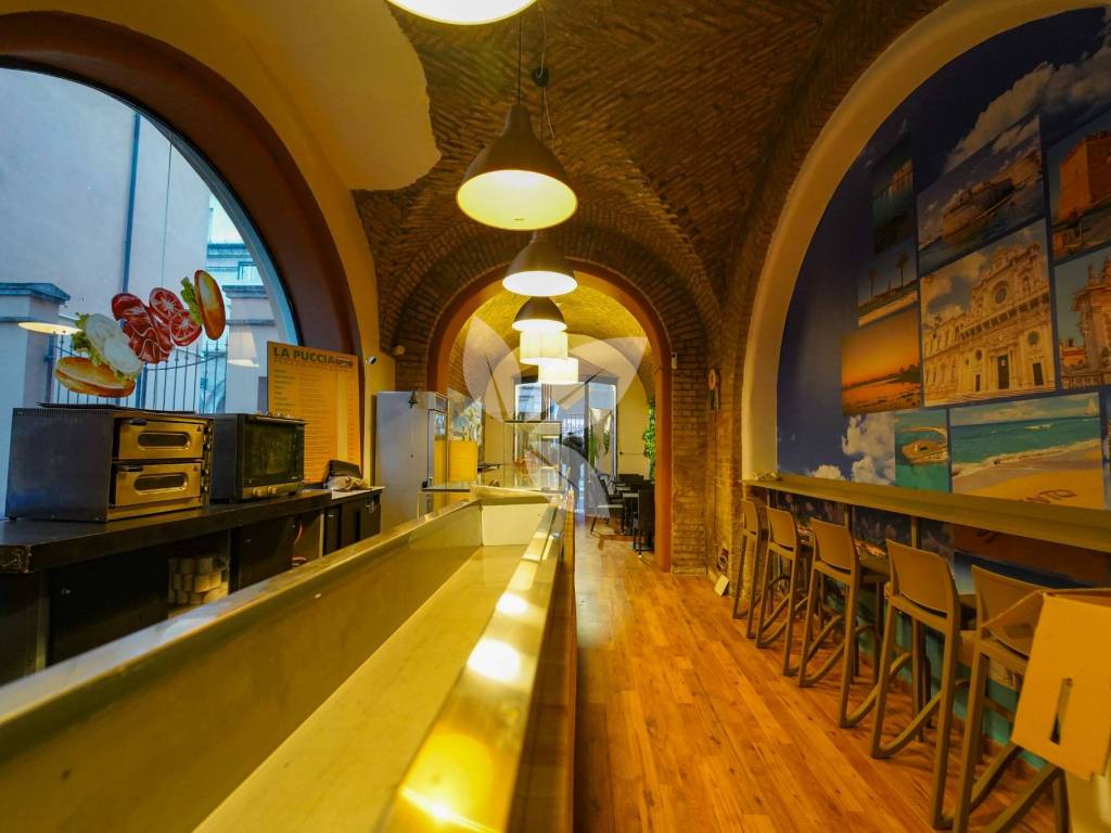 negozio in vendita a Parma in zona Oltretorrente