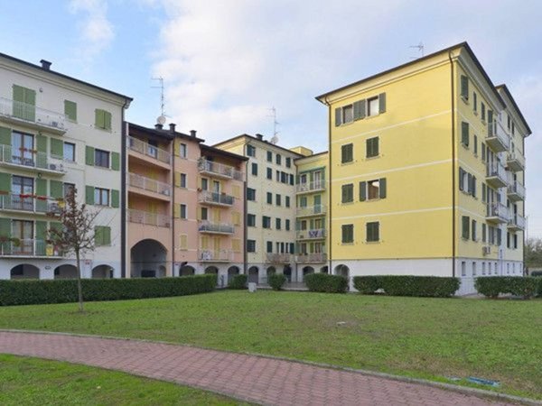 appartamento in vendita a Parma in zona Cittadella