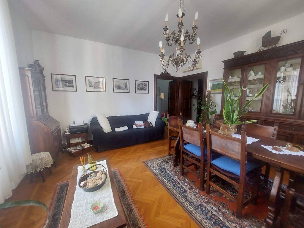 appartamento in vendita a Parma in zona Cittadella