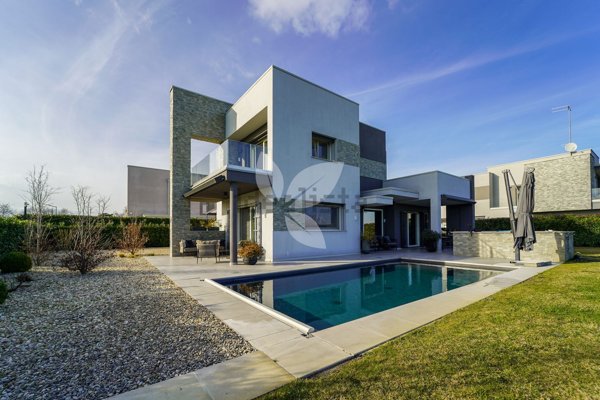 casa indipendente in vendita a Parma in zona Pilastrello