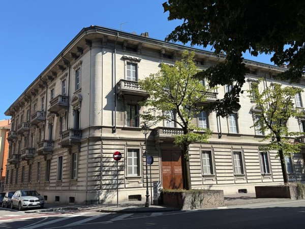 appartamento in vendita a Parma in zona Centro Storico