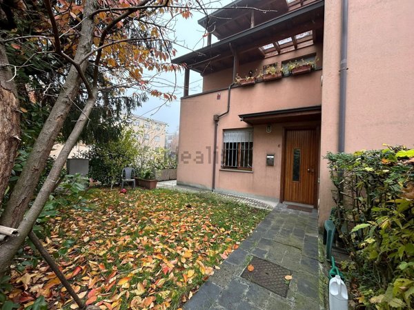 appartamento in vendita a Parma in zona Montanara