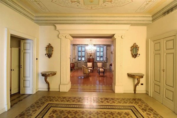 appartamento in vendita a Parma in zona Centro Storico