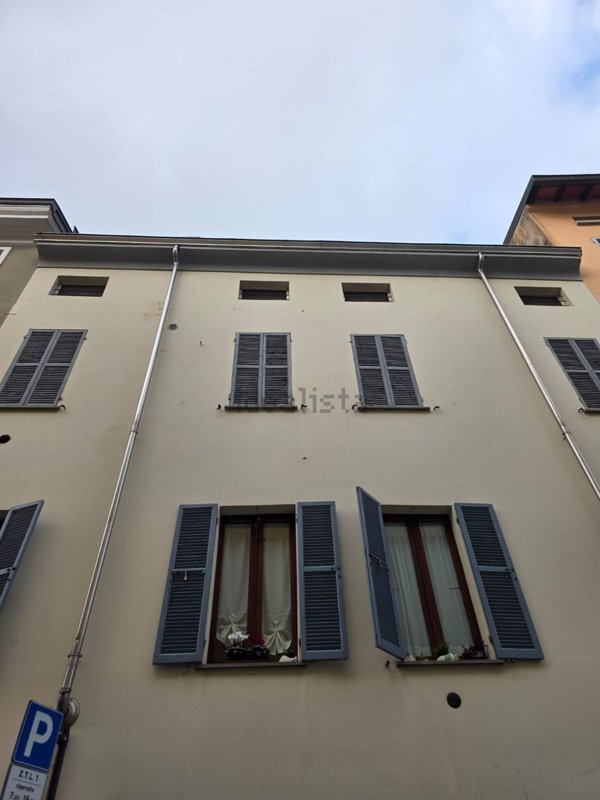 appartamento in vendita a Parma in zona Centro Storico