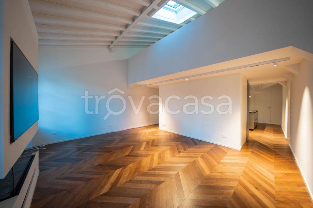 appartamento in vendita a Parma in zona Centro Storico