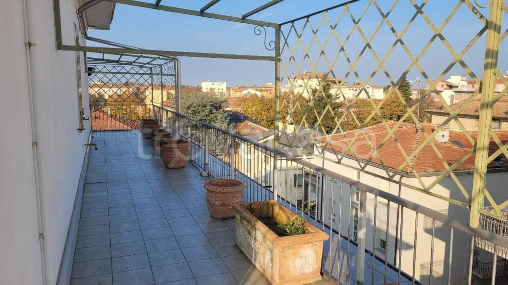 appartamento in vendita a Parma in zona Centro Storico