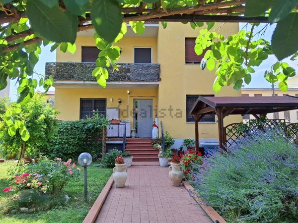 appartamento in vendita a Parma in zona Gaione