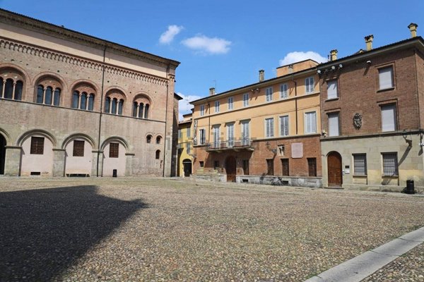 casa indipendente in vendita a Parma in zona Centro Storico