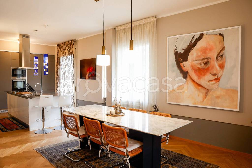 appartamento in vendita a Parma in zona Cittadella