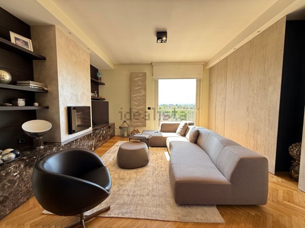 appartamento in vendita a Parma in zona Centro Storico