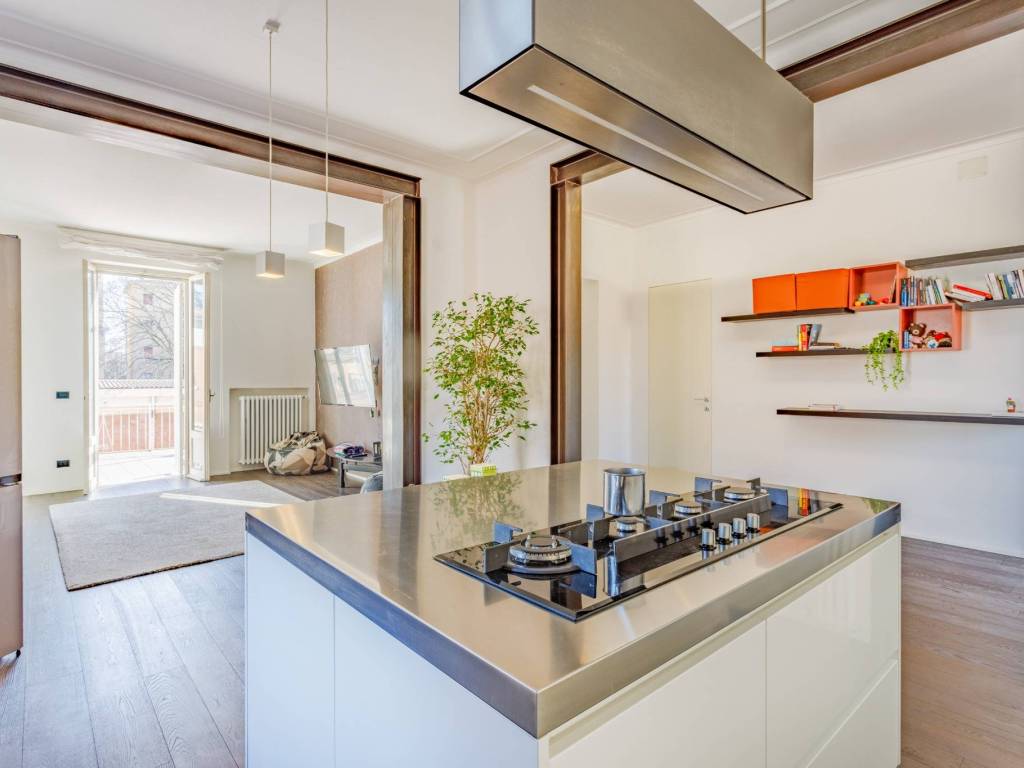 appartamento in vendita a Parma in zona Crocetta