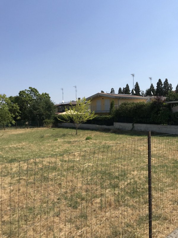 terreno edificabile in vendita a Parma in zona Molinetto