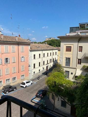 appartamento in vendita a Parma in zona Oltretorrente