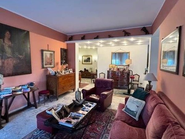 appartamento in vendita a Parma in zona Crocetta