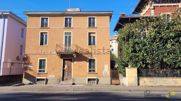 casa indipendente in vendita a Parma