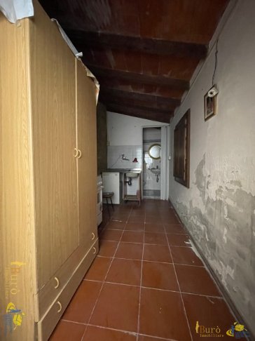 locale di sgombero in vendita a Parma in zona Centro Storico