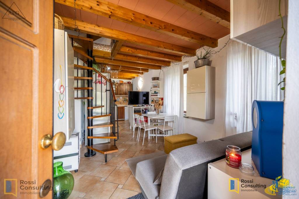 casa indipendente in vendita a Parma in zona Corcagnano