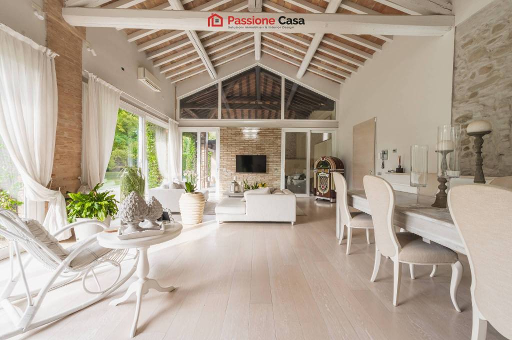 casale in vendita a Parma in zona Centro Storico