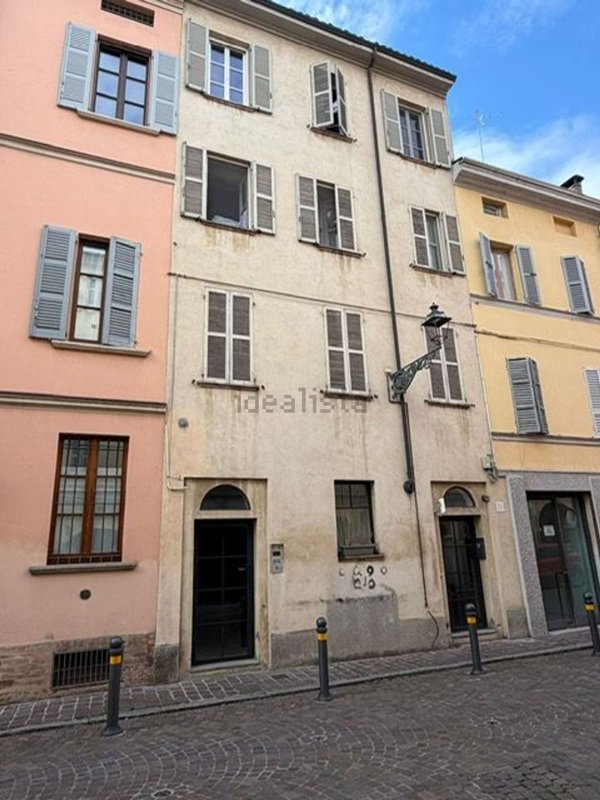 appartamento in vendita a Parma in zona Centro Storico