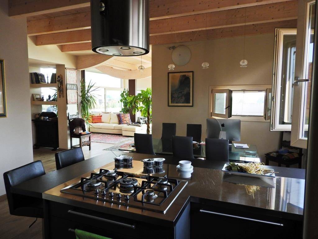 appartamento in vendita a Parma in zona Vicofertile