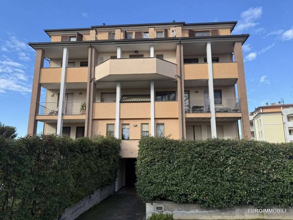 appartamento in vendita a Parma in zona Carignano