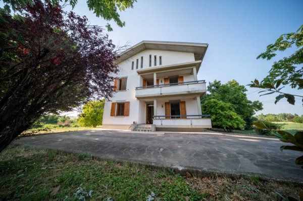 casa indipendente in vendita a Parma in zona San Martino / Paradigna