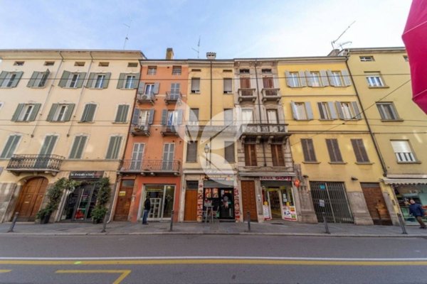 appartamento in vendita a Parma in zona Centro Storico