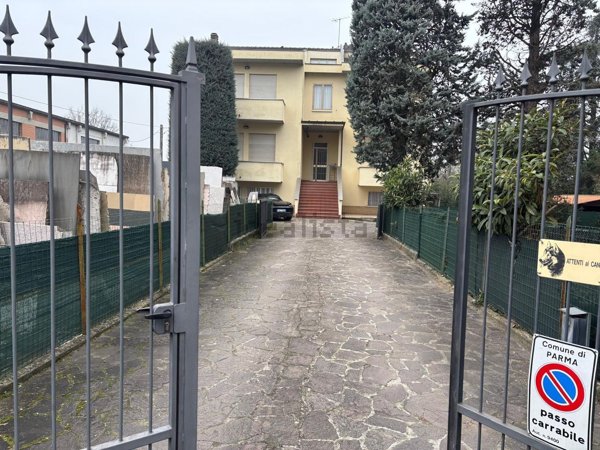 casa indipendente in vendita a Parma in zona Corcagnano
