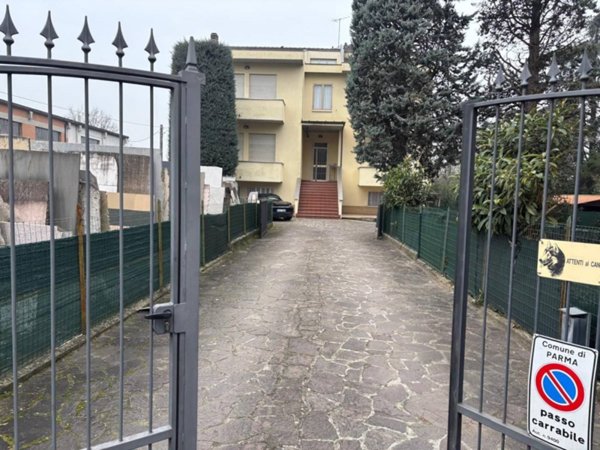casa indipendente in vendita a Parma in zona Corcagnano