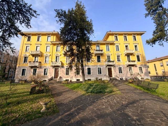 appartamento in vendita a Parma in zona Oltretorrente