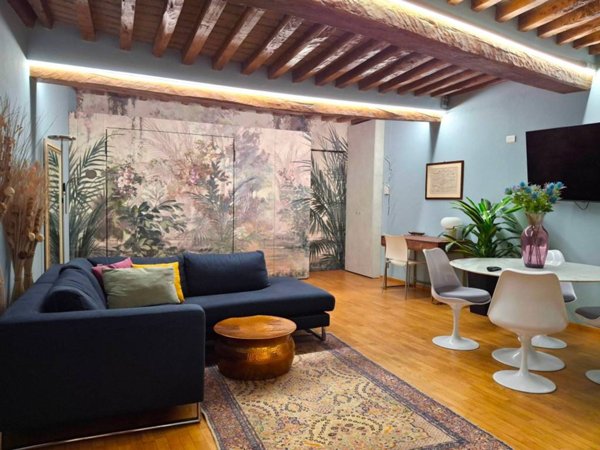 appartamento in vendita a Parma in zona Centro Storico